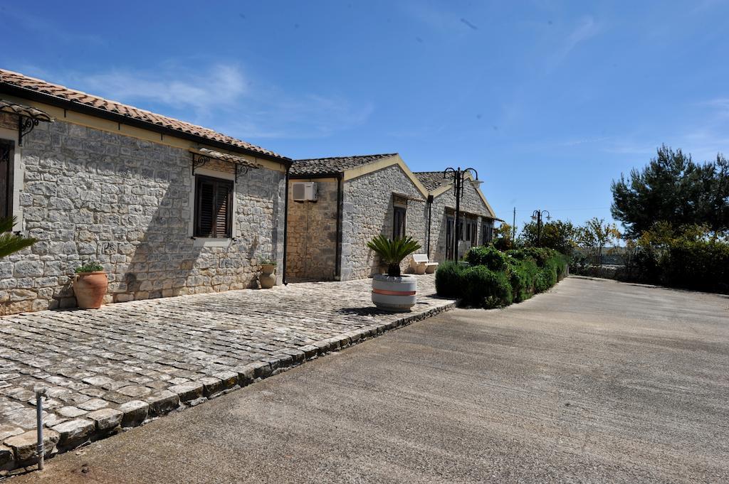 Oasi Di Cava Ispica Villa Pietre Nere San Zagaria Eksteriør billede