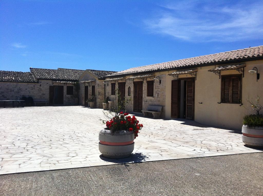 Oasi Di Cava Ispica Villa Pietre Nere San Zagaria Eksteriør billede
