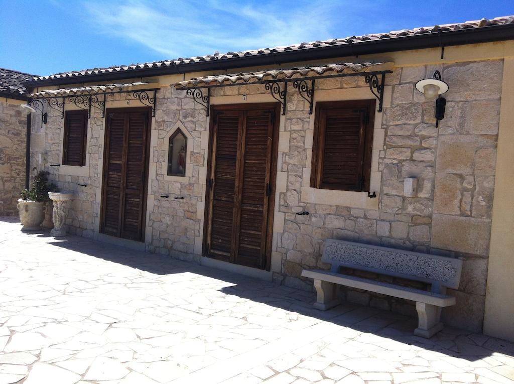 Oasi Di Cava Ispica Villa Pietre Nere San Zagaria Eksteriør billede